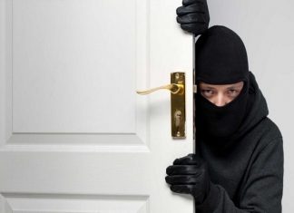 Mơ thấy trộm vào nhà điềm báo gì?