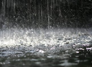 Nằm mơ thấy trời mưa có ý nghĩa gì?