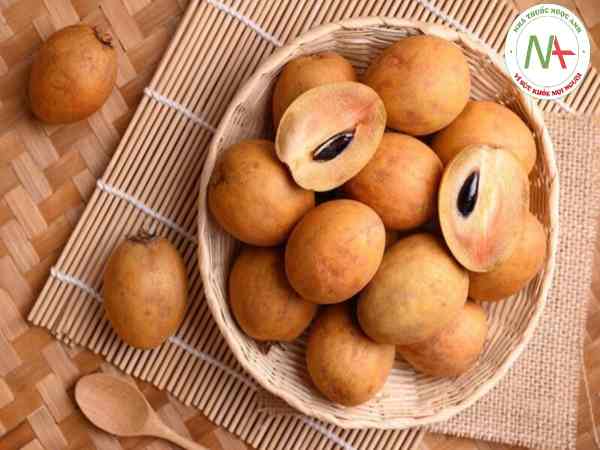 Nằm mê thấy mình đang ăn hồng xiêm