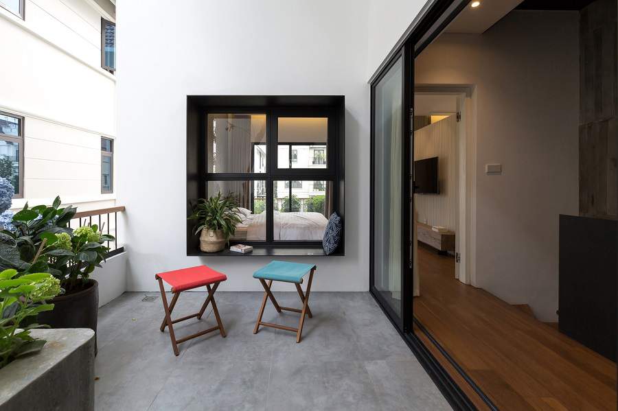 Nhà có cửa chính đối diện cửa sau hoặc cửa sổ