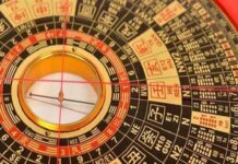 Có nên đặt bàn thờ thần tài hướng ra cửa