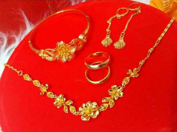 Những kiêng kỵ cần tránh trong khi mua vàng cưới