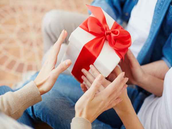 Những kiêng kỵ trong thời điểm tặng quà